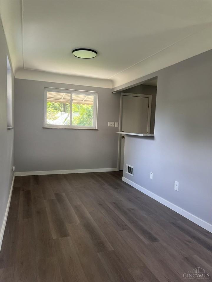 3921 Cedarwood Pl - Photo 6 of 28