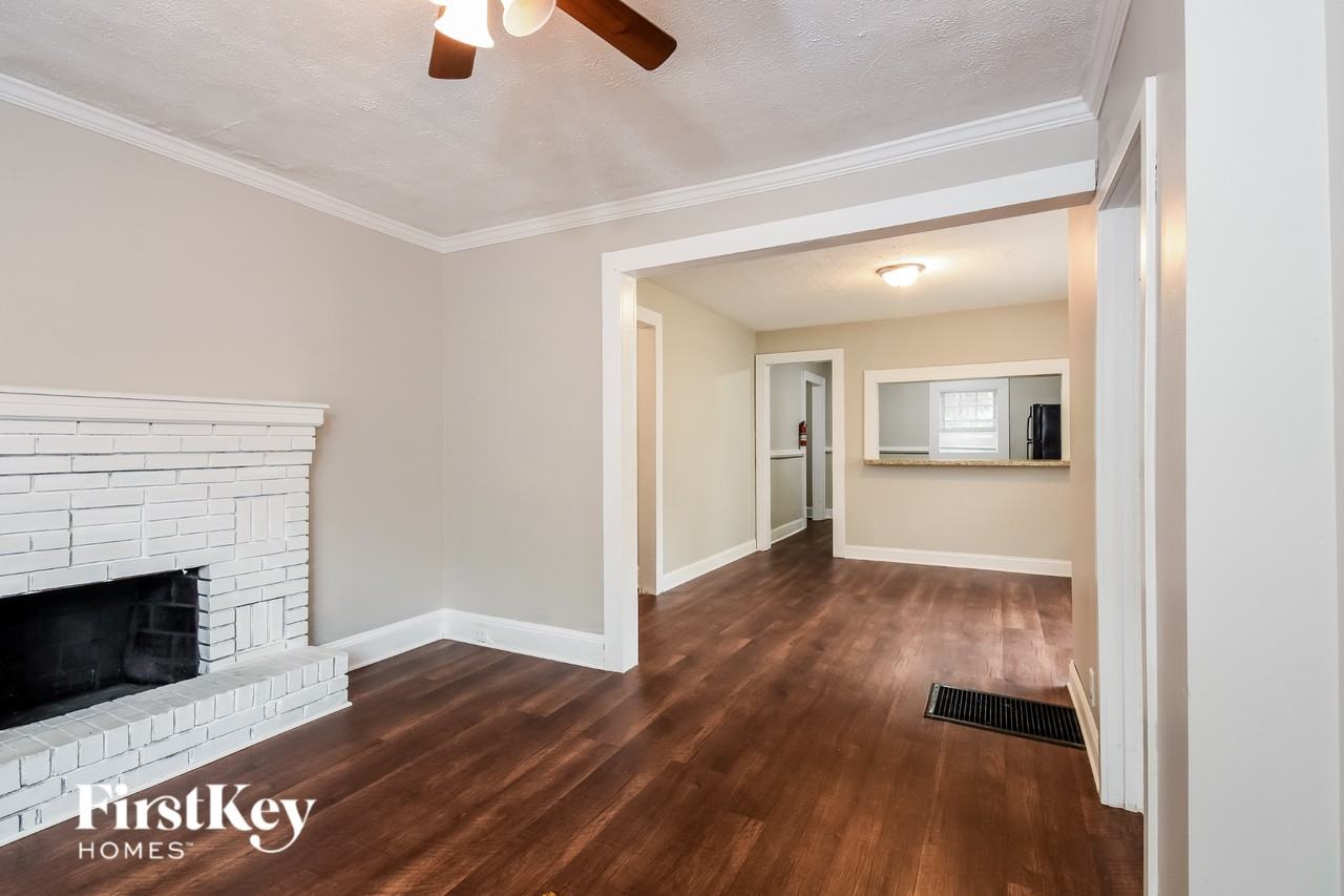 1583 Pineview Ter Sw - Photo 4 of 15