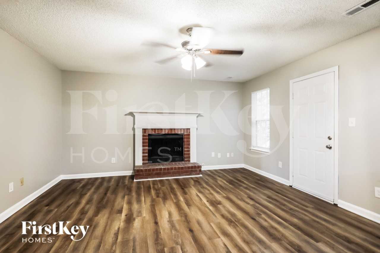 1129 Briar Cove Ct - Photo 2 of 16