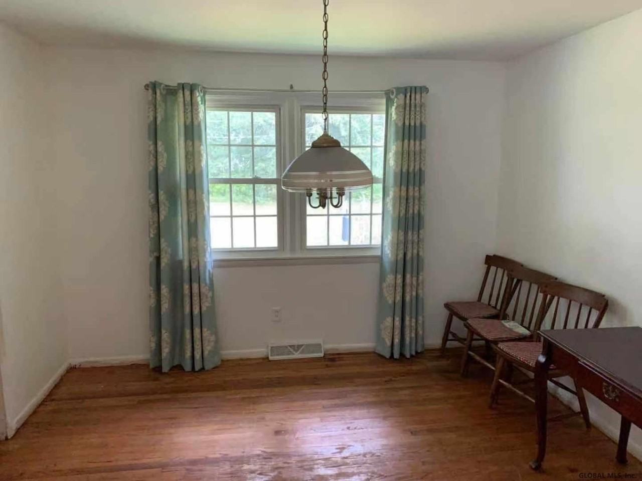 79 Devon Rd - Photo 5 of 29