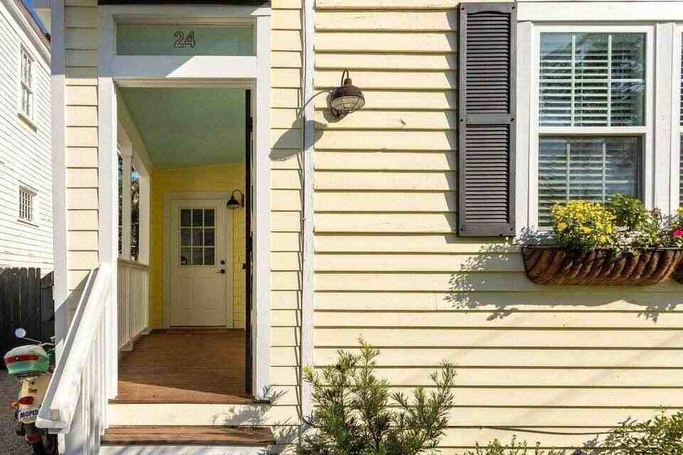 24 Cleveland St - Photo 2 of 17