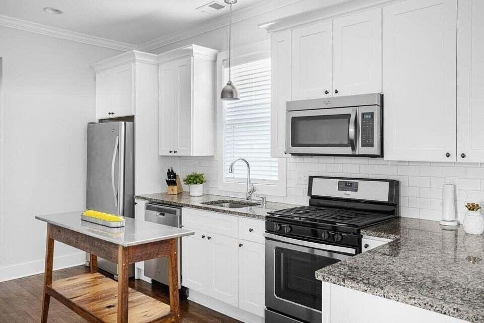 24 Cleveland St - Photo 7 of 17