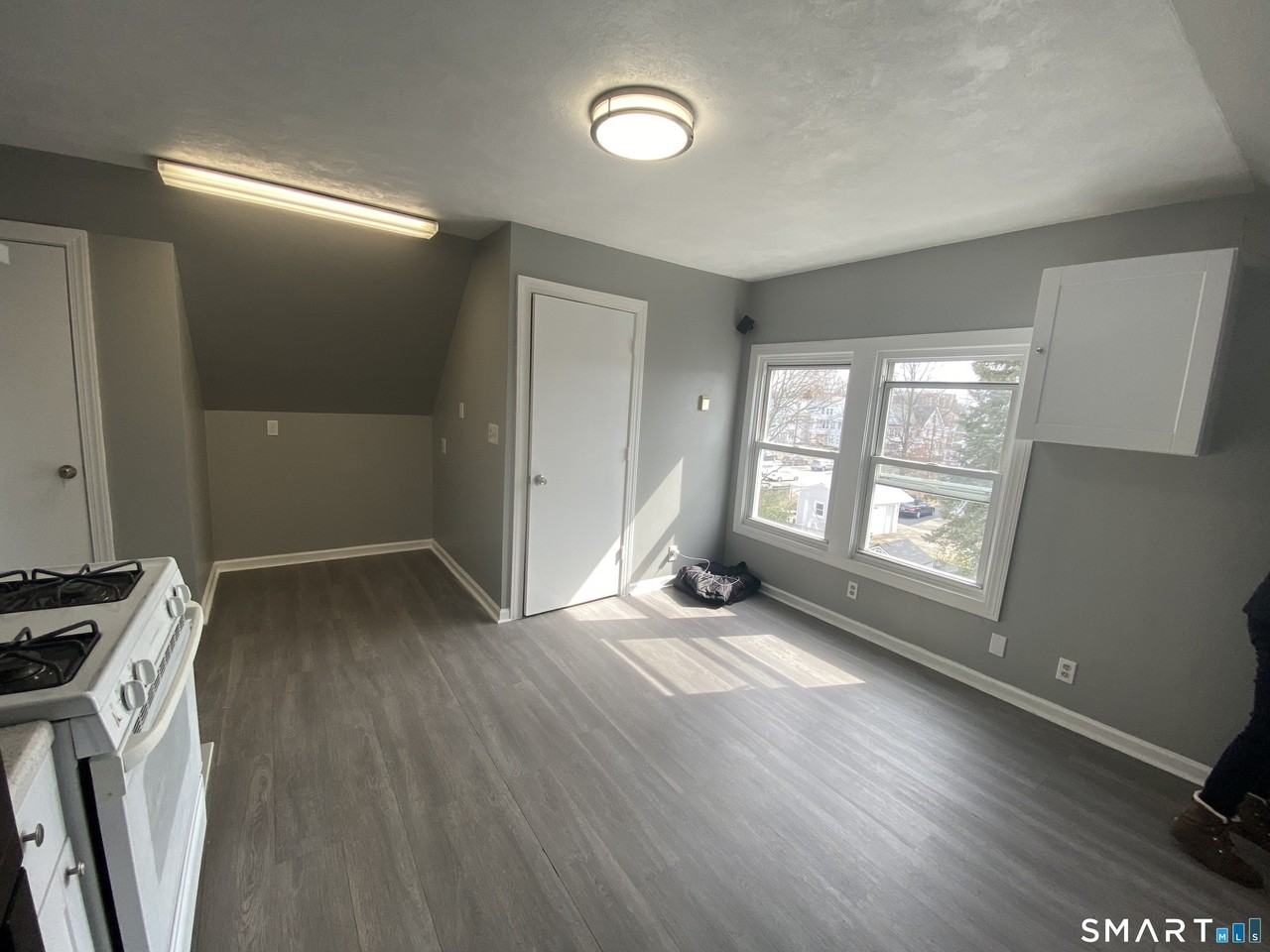 358 Blohm St - Photo 2 of 8