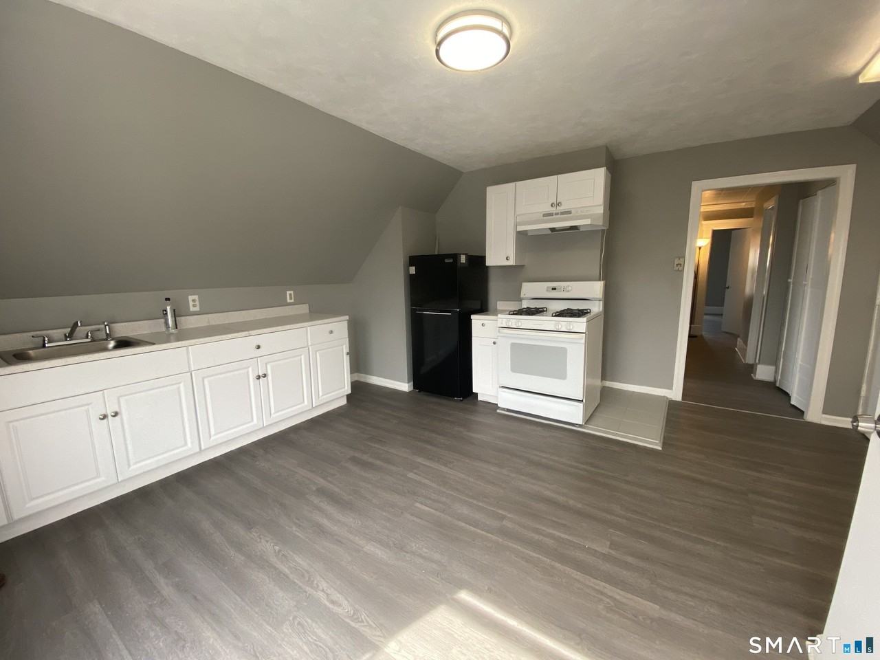 358 Blohm St - Photo 3 of 8