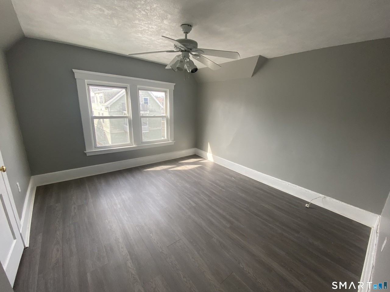 358 Blohm St - Photo 6 of 8