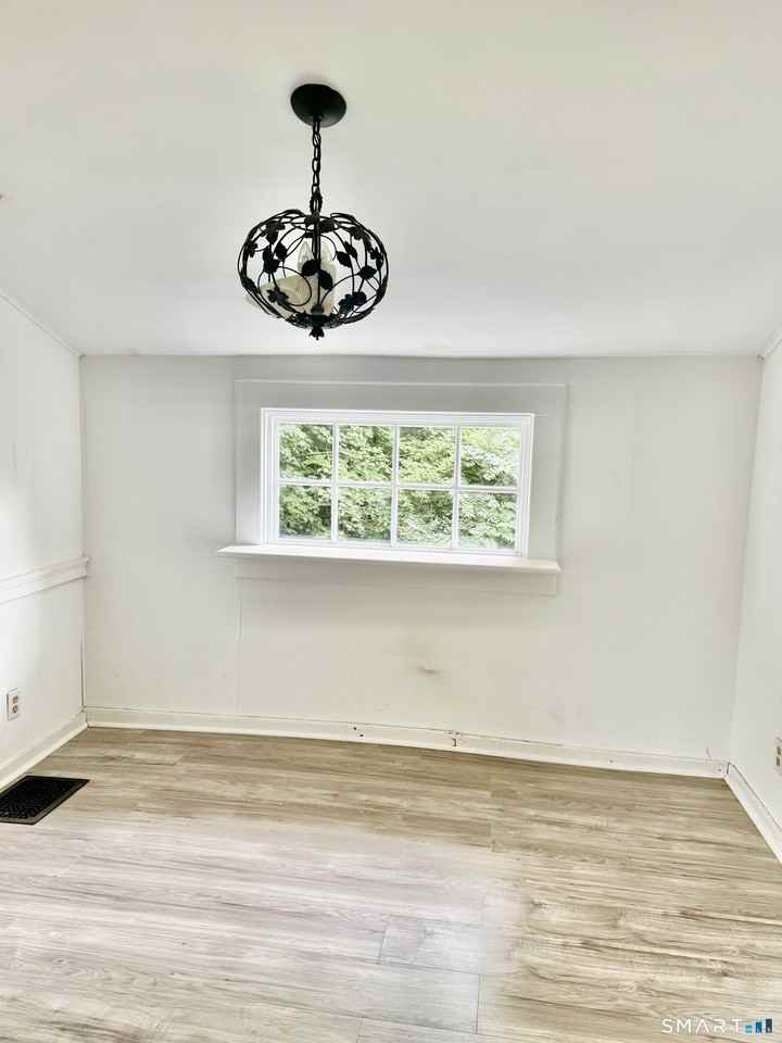 856 Boston Post Rd - Photo 3 of 12