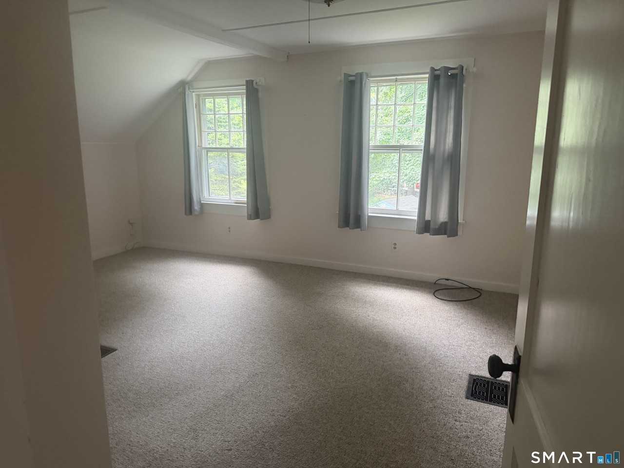 856 Boston Post Rd - Photo 5 of 12