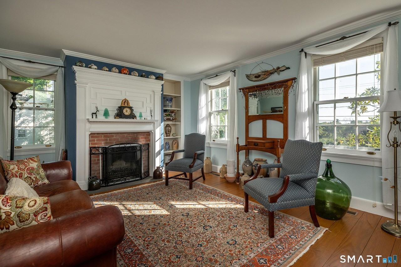 48 Old Middle St #1 - Photo 5 of 31