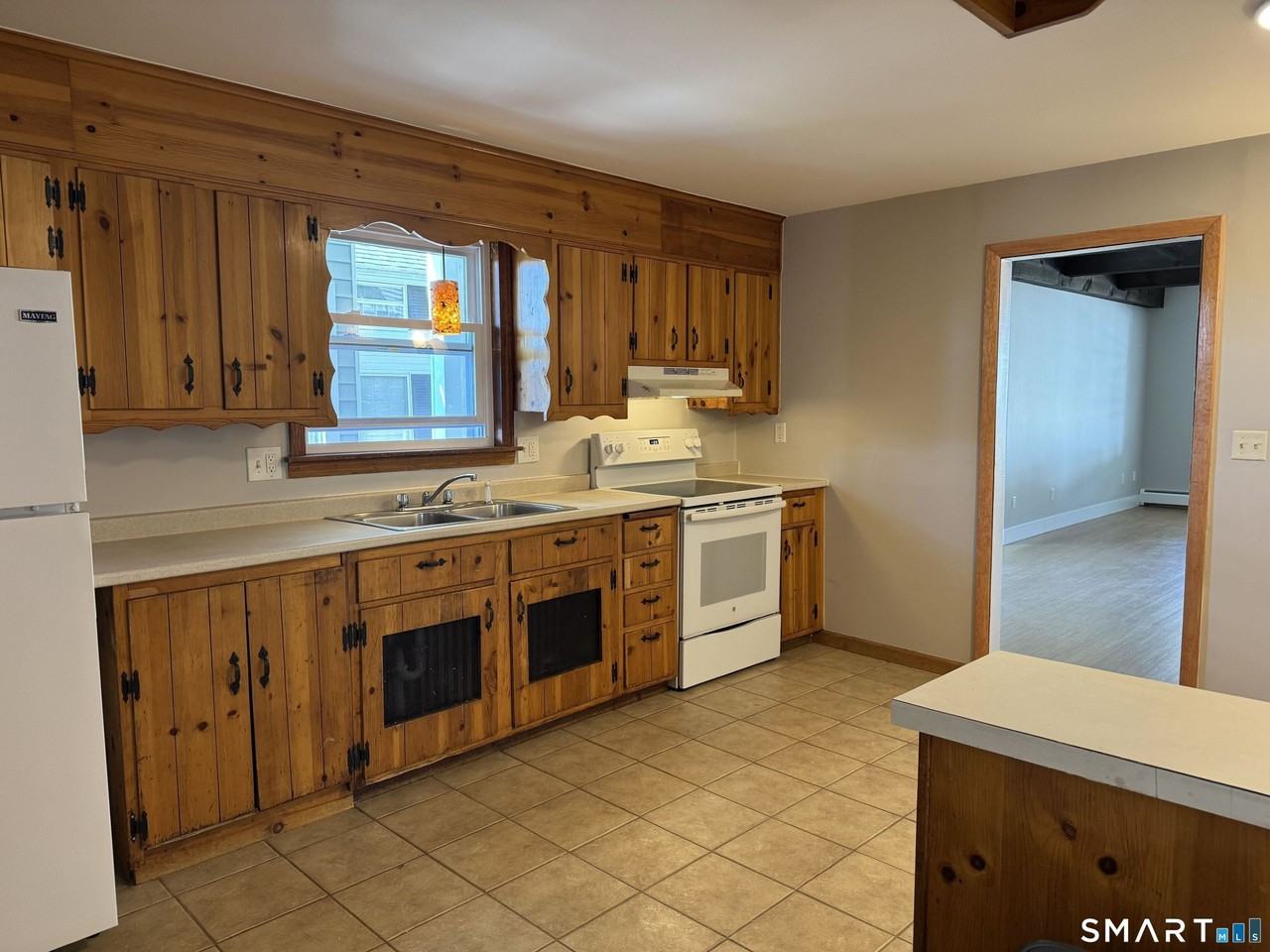 156 Fair St #1 - Photo 2 of 11