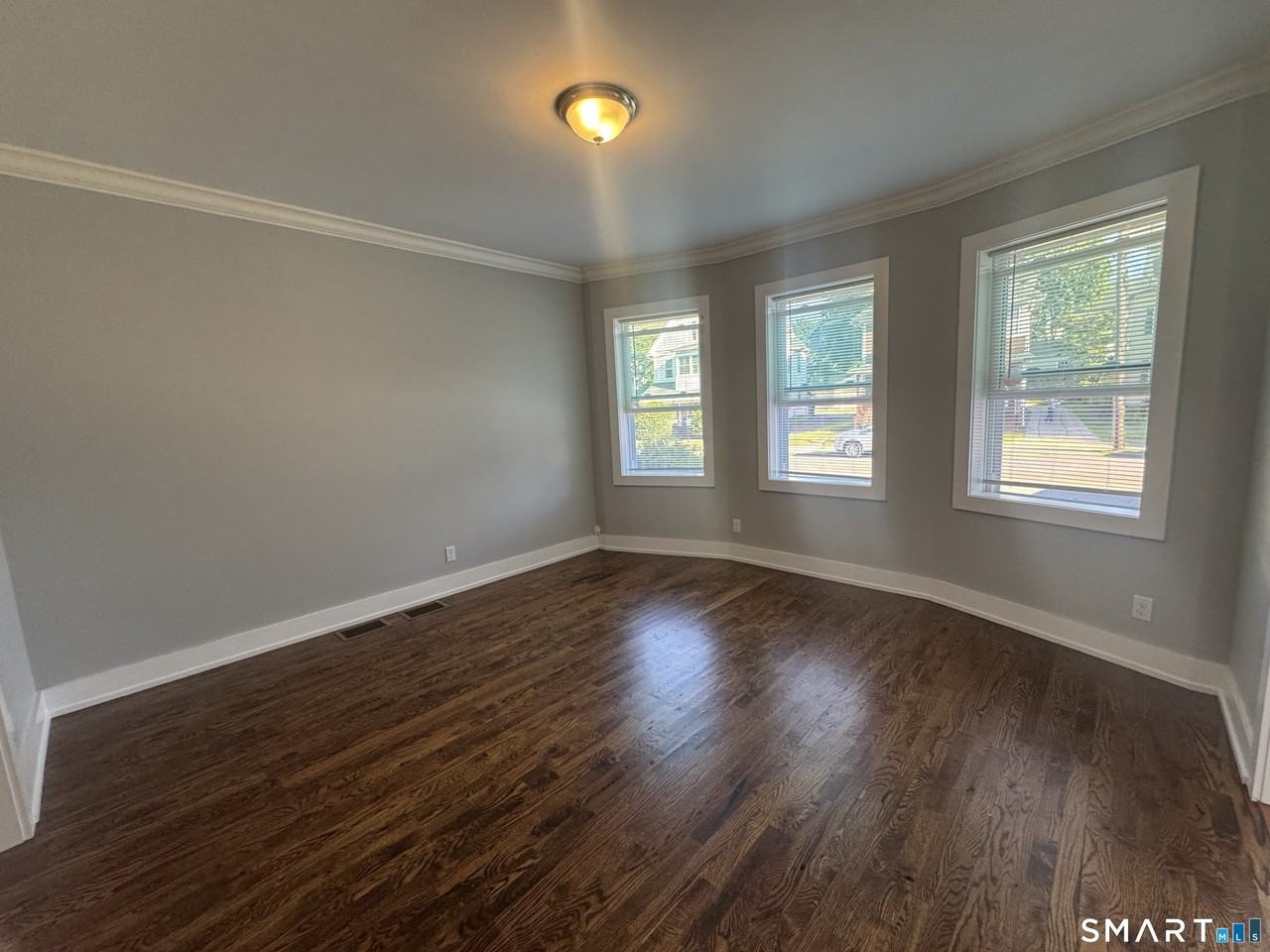 28 Jackson St - Photo 6 of 24