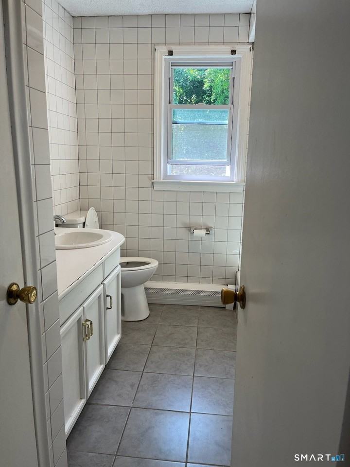 38 Park St - Photo 5 of 6