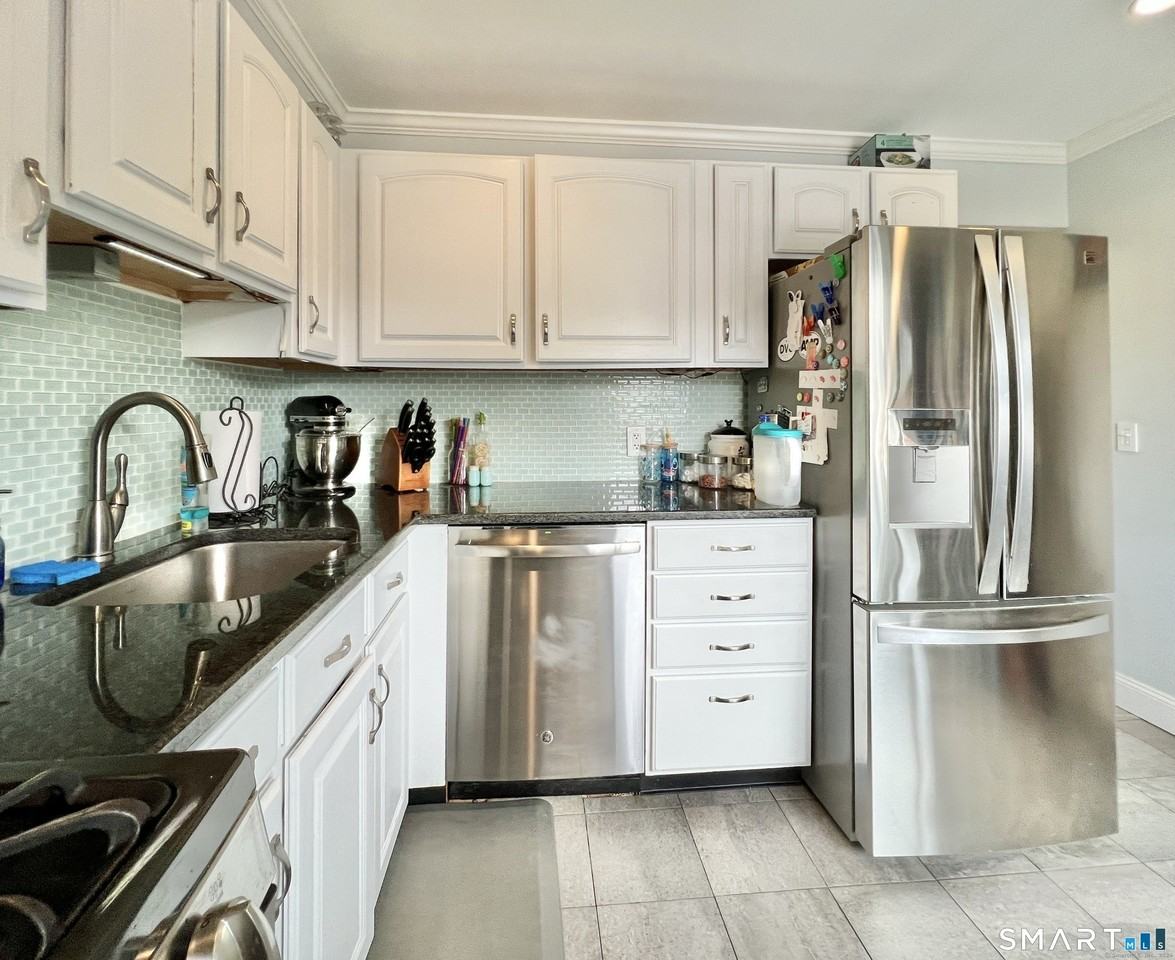 80 County St #9E - Photo 2 of 9