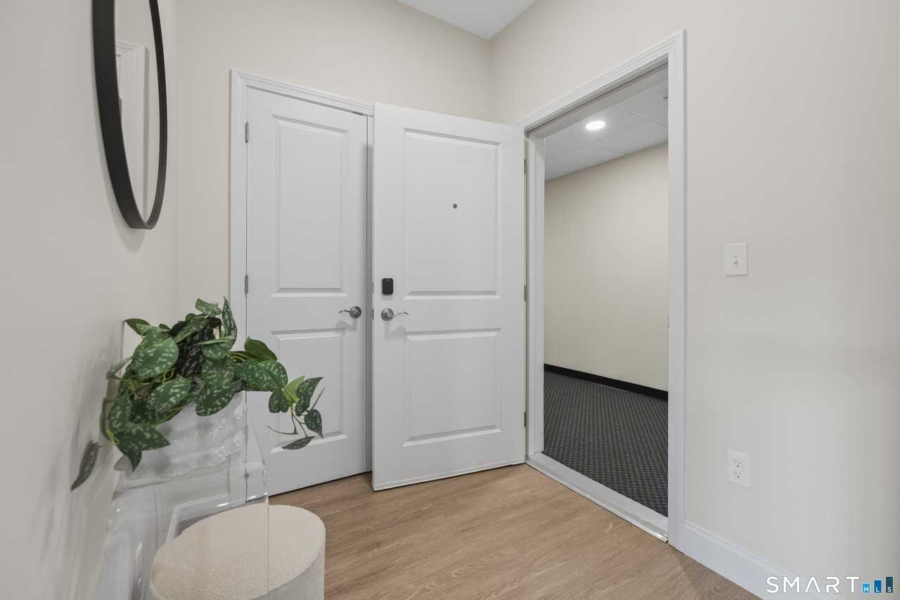 55 Steele Blvd #201