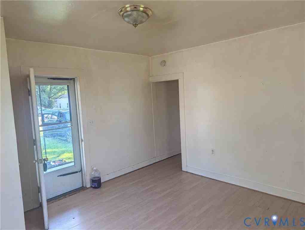 216 S 16th Ave - Photo 3 of 20