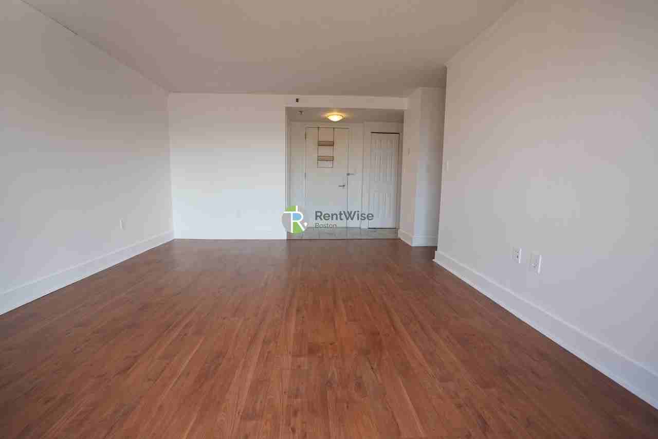 18 N Beacon St #709 - Photo 3 of 24