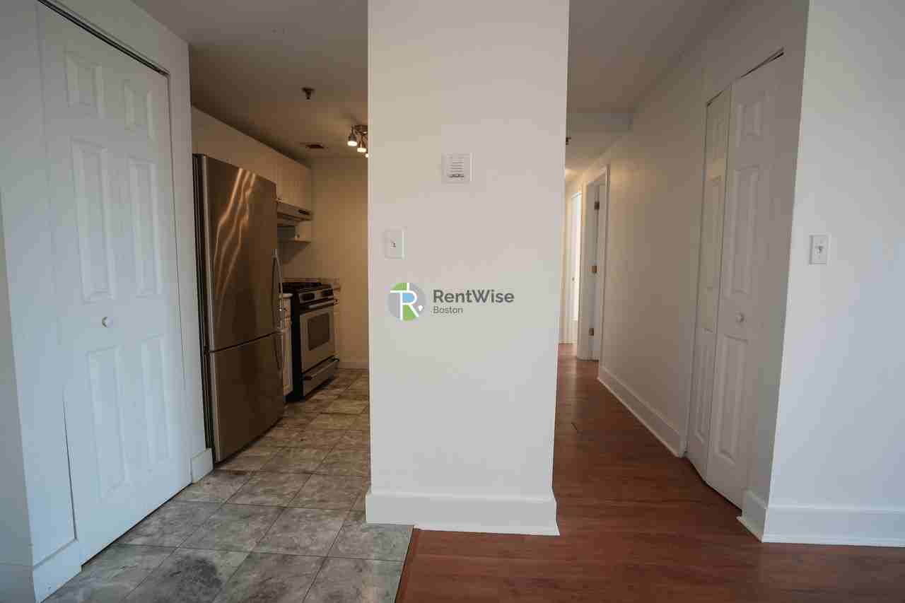 18 N Beacon St #709 - Photo 4 of 24