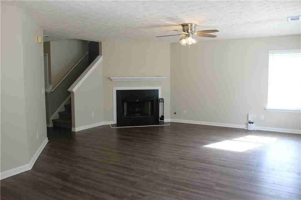 514 Carrington Ct - Photo 3 of 26