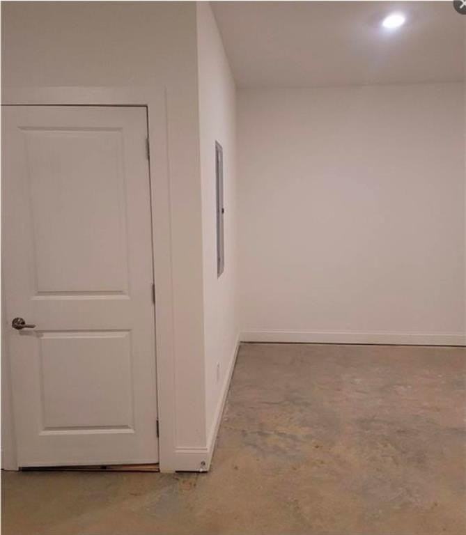 121 Pearl St - Photo 6 of 10