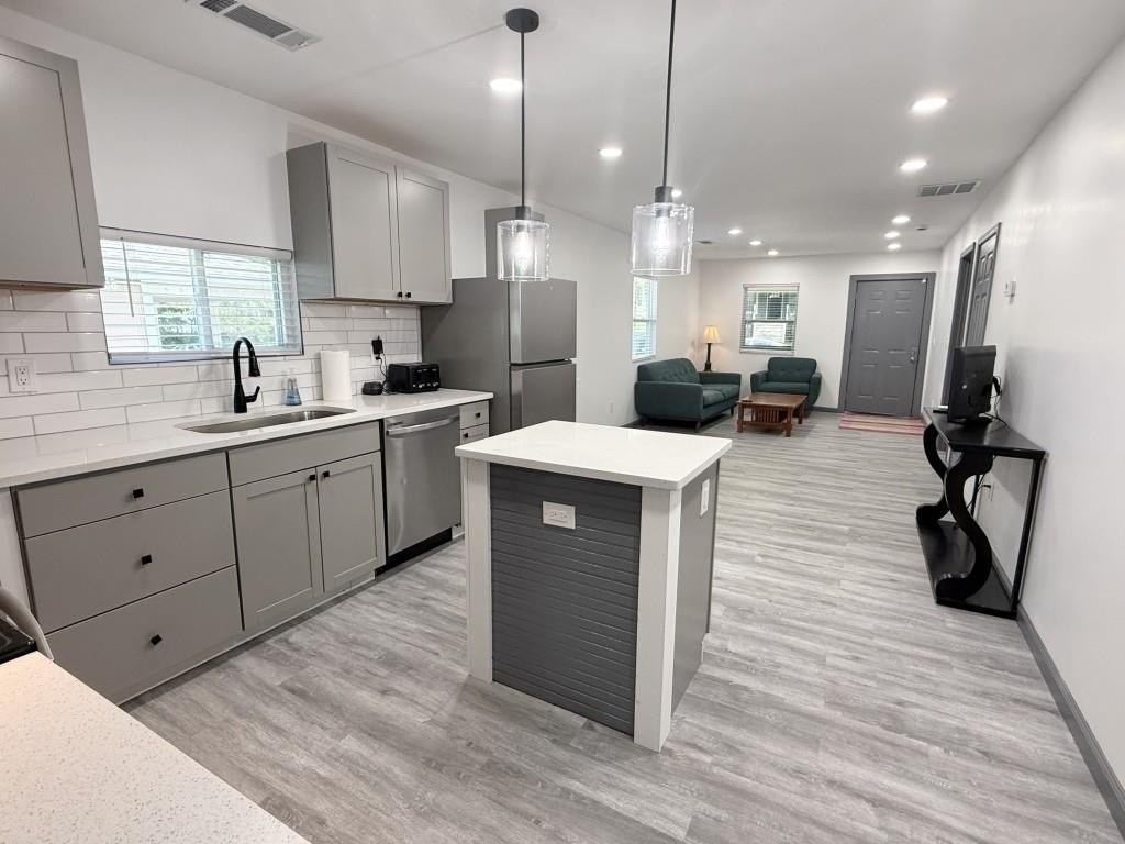 1477 Olive St Sw - Photo 4 of 14