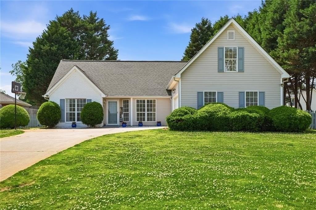35 Shenandoah Dr - Photo 3 of 15