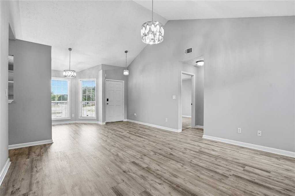 35 Shenandoah Dr - Photo 6 of 15