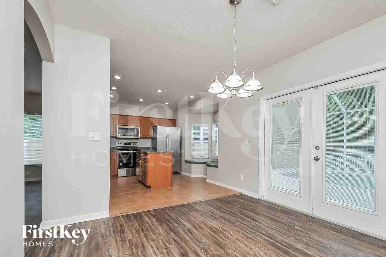 10904 Peppersong Dr - Photo 4 of 16