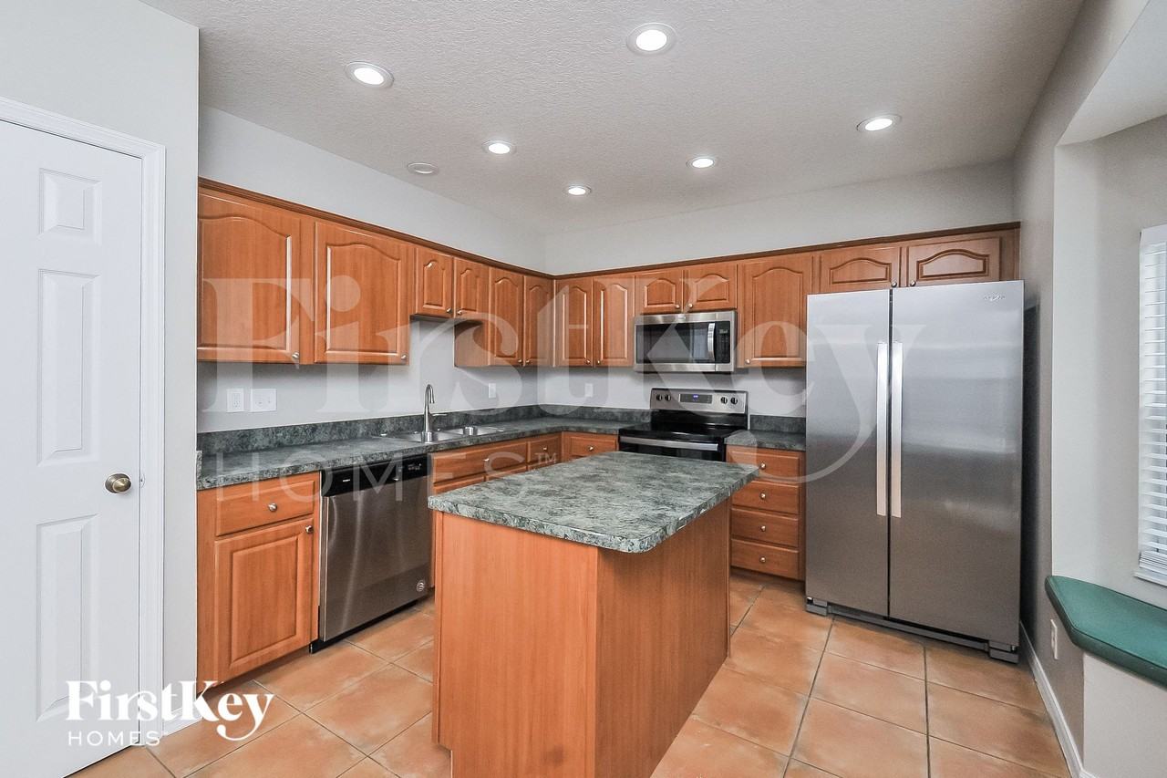 10904 Peppersong Dr - Photo 6 of 16