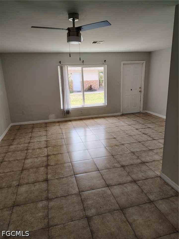 2709 Jackson St - Photo 2 of 11
