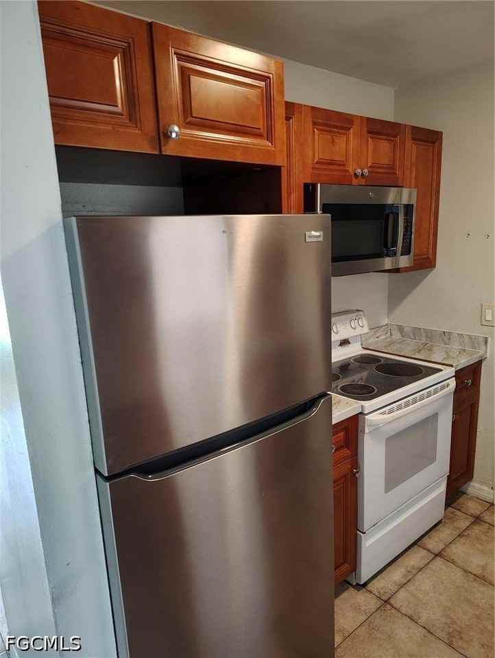 2709 Jackson St - Photo 4 of 11