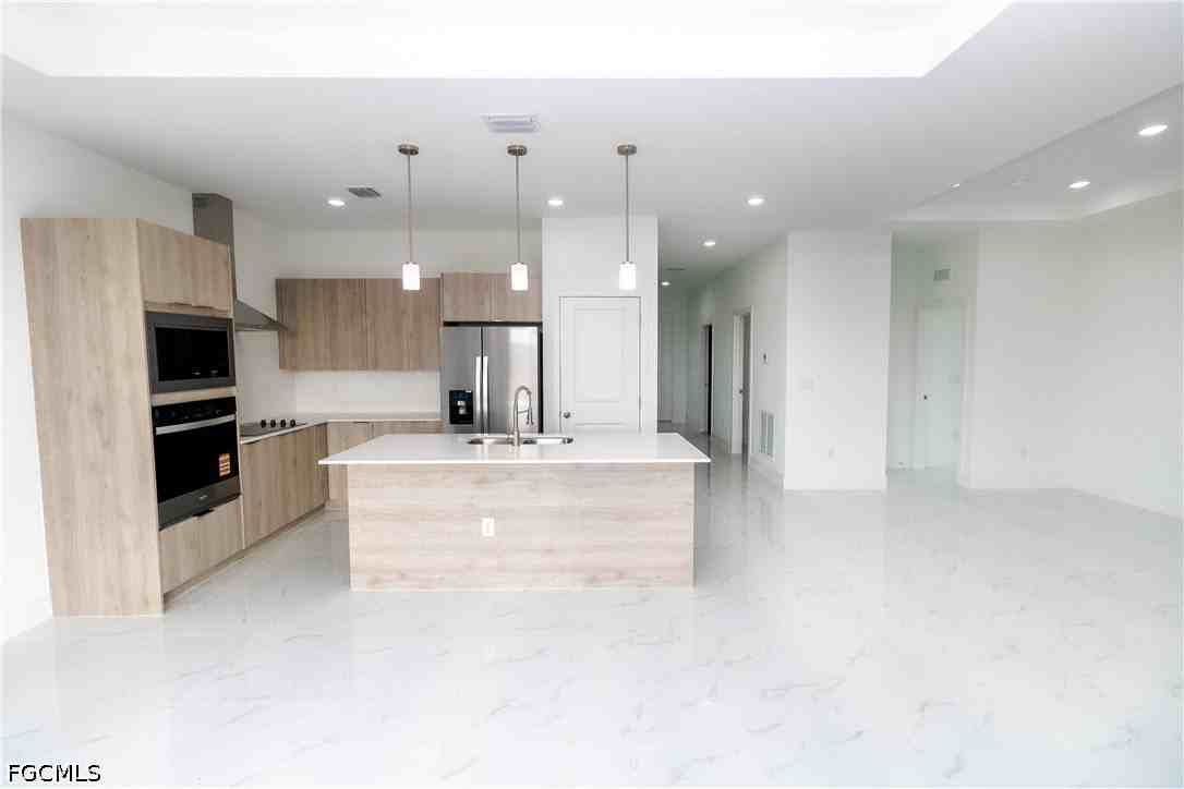 731 Bering Ave S - Photo 5 of 32