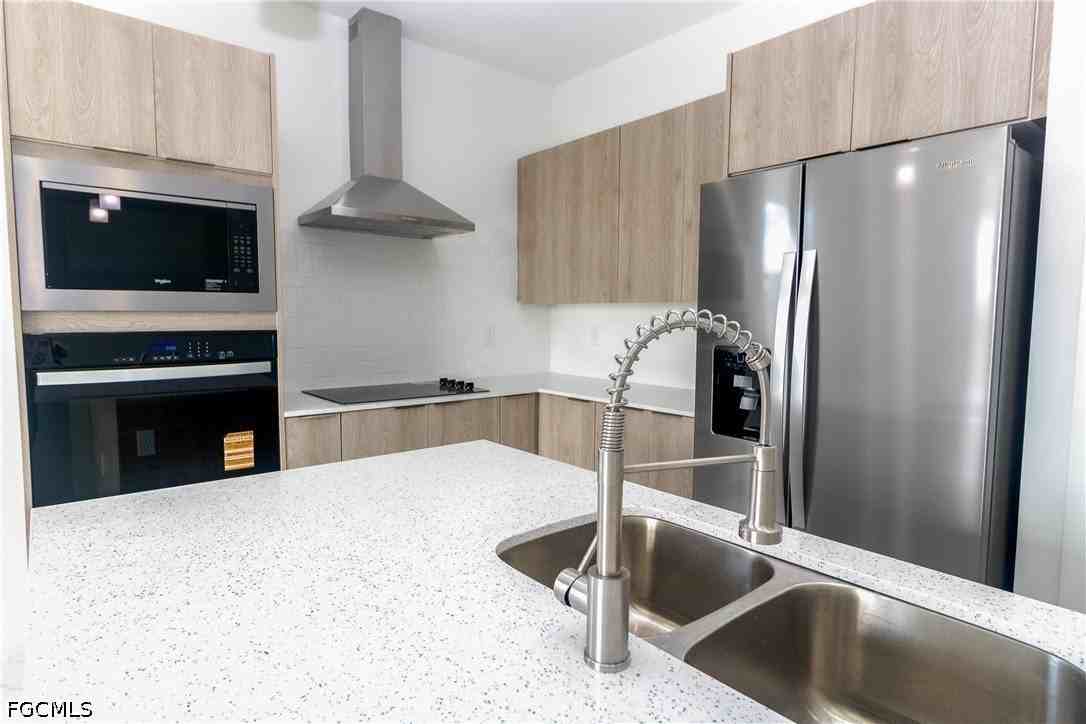 731 Bering Ave S - Photo 7 of 32