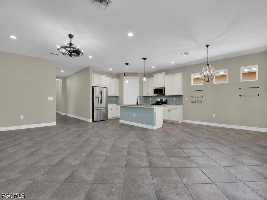4211 Dutchess Park Rd - Photo 3 of 45