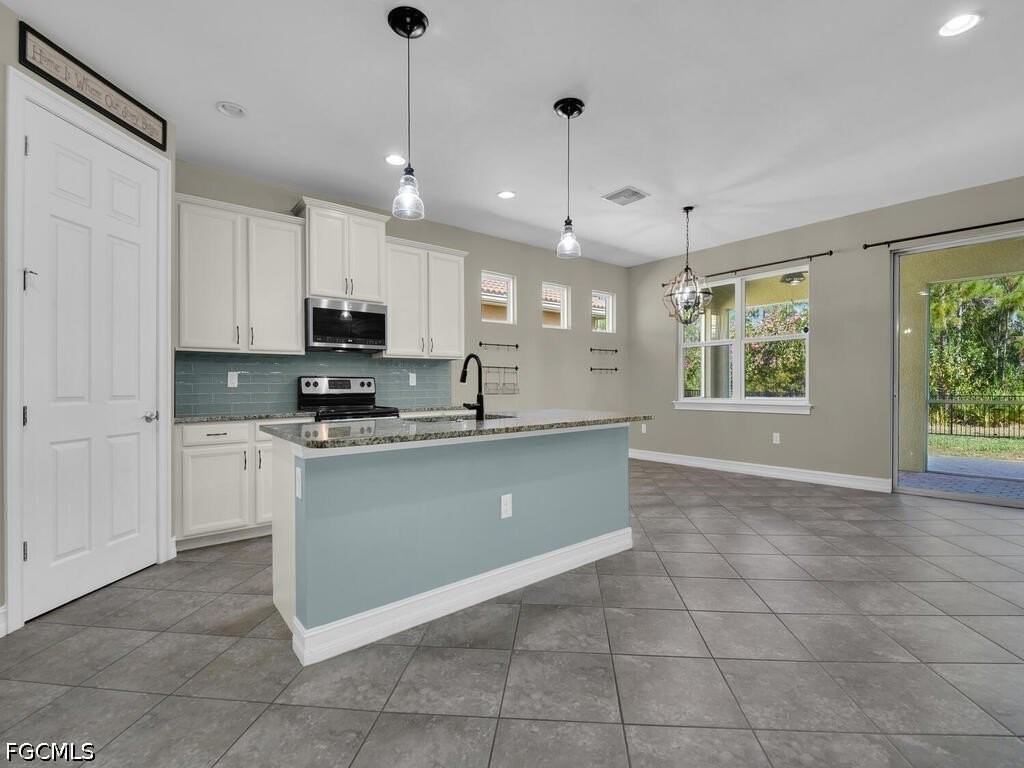 4211 Dutchess Park Rd - Photo 6 of 45