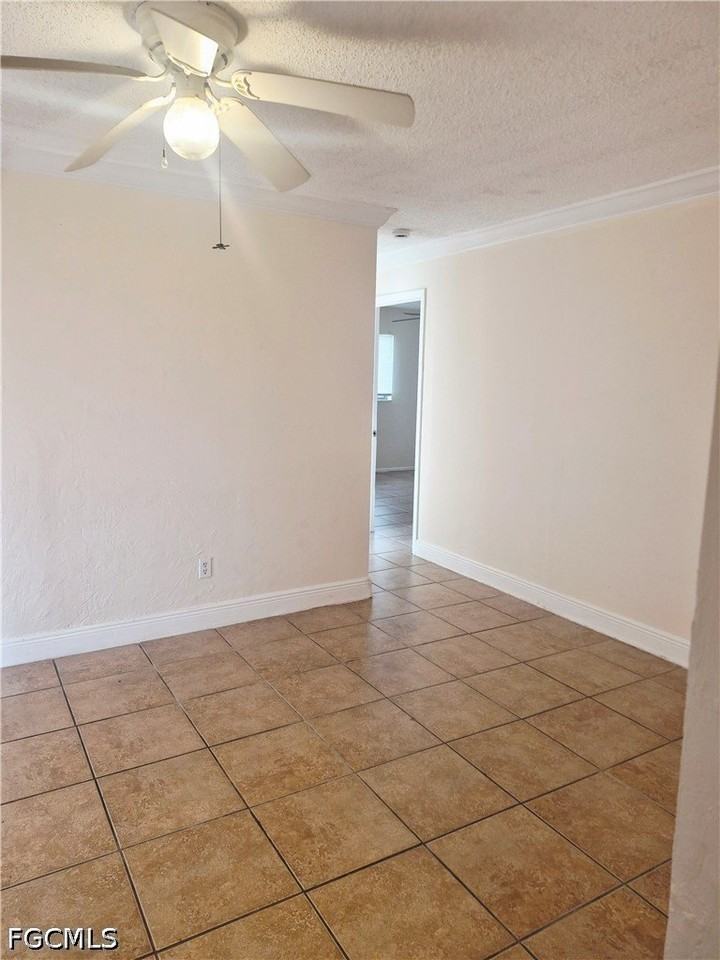 3206 Se Santa Barbara Pl - Photo 3 of 12