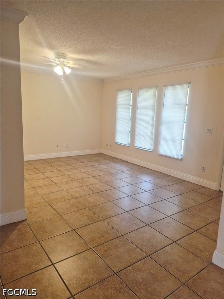 3206 Se Santa Barbara Pl - Photo 5 of 12