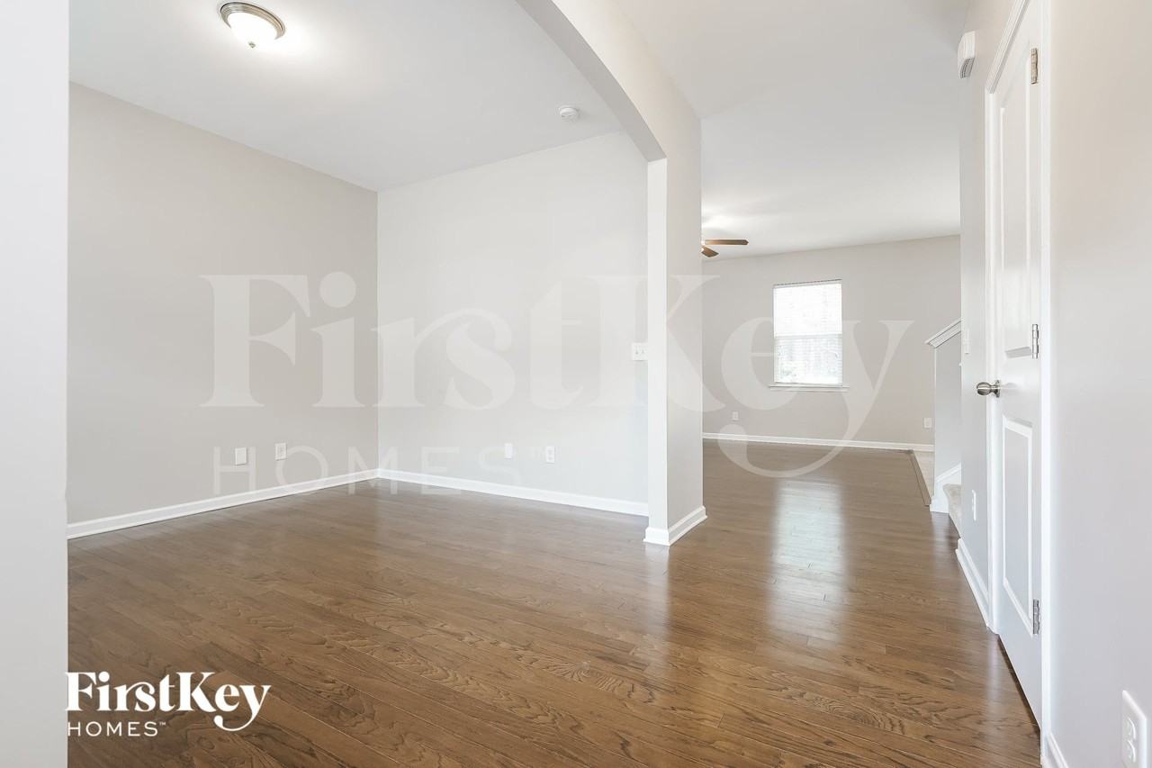 1045 Bald Cypress Dr - Photo 3 of 15