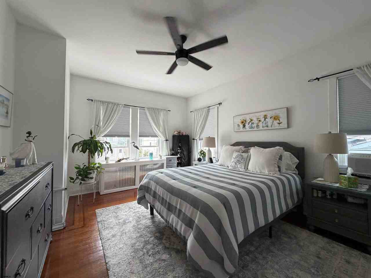 7001 Ventnor Upstairs Ave - Photo 6 of 18