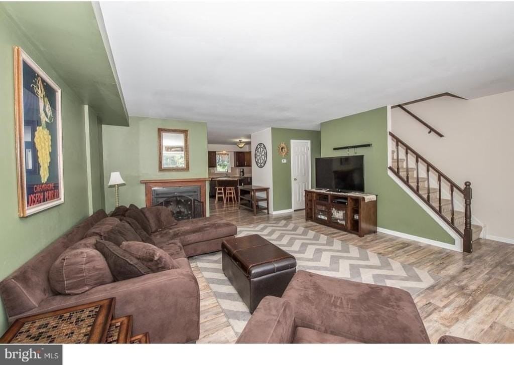 538 Susan Dr - Photo 3 of 22