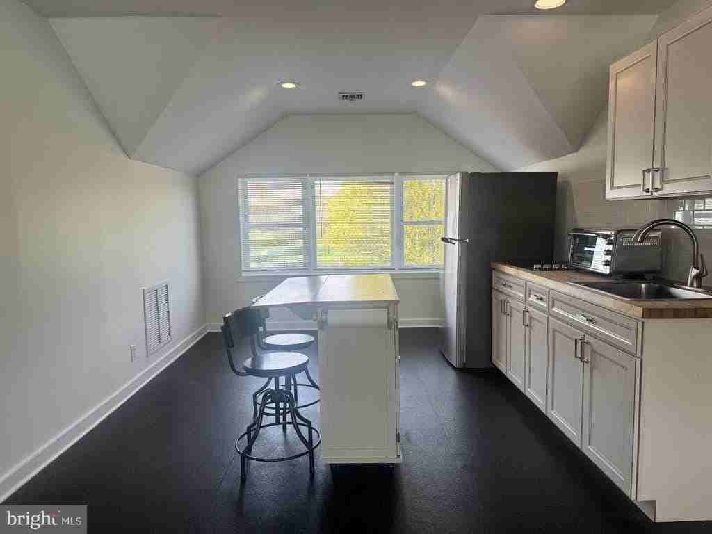 99 Plymouth Rd - Photo 4 of 13