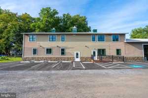 featured image of 901 Morris Rd