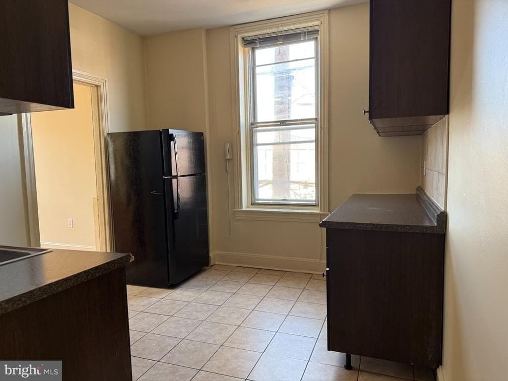 2545 Brown St - Photo 4 of 12