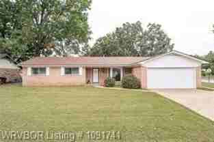 200 S 21st Ter - Photo 1 of 1