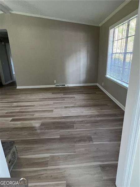 2121 Wood Ct - Photo 4 of 31
