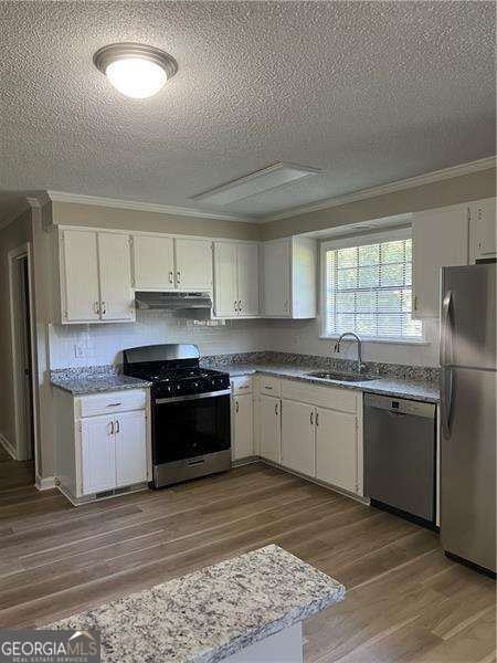 2121 Wood Ct - Photo 5 of 31