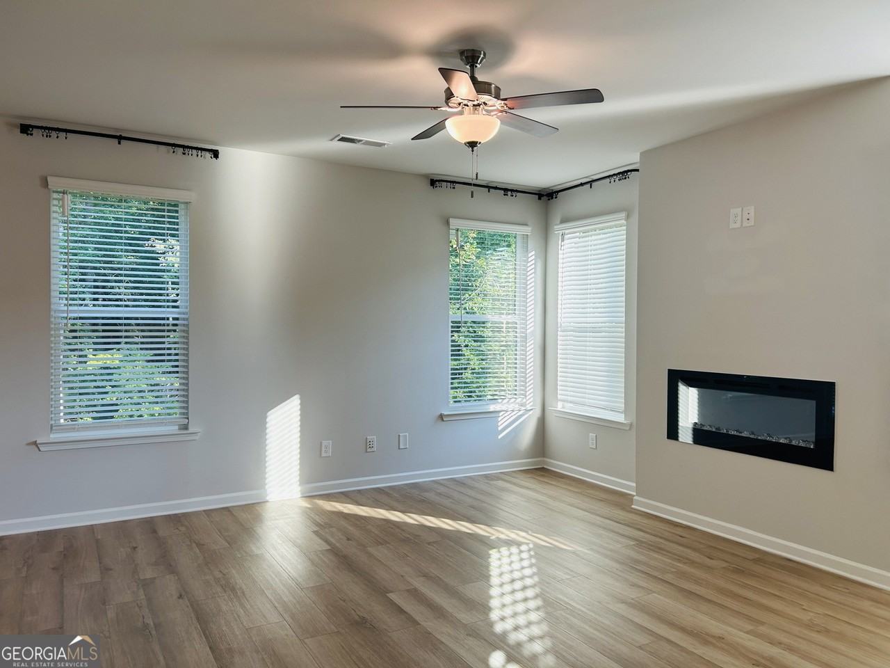 143 Chapel Hill Pkwy - Photo 7 of 42