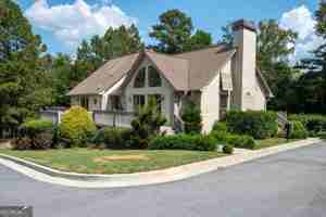 featured image of 201 Robinson Rd #D