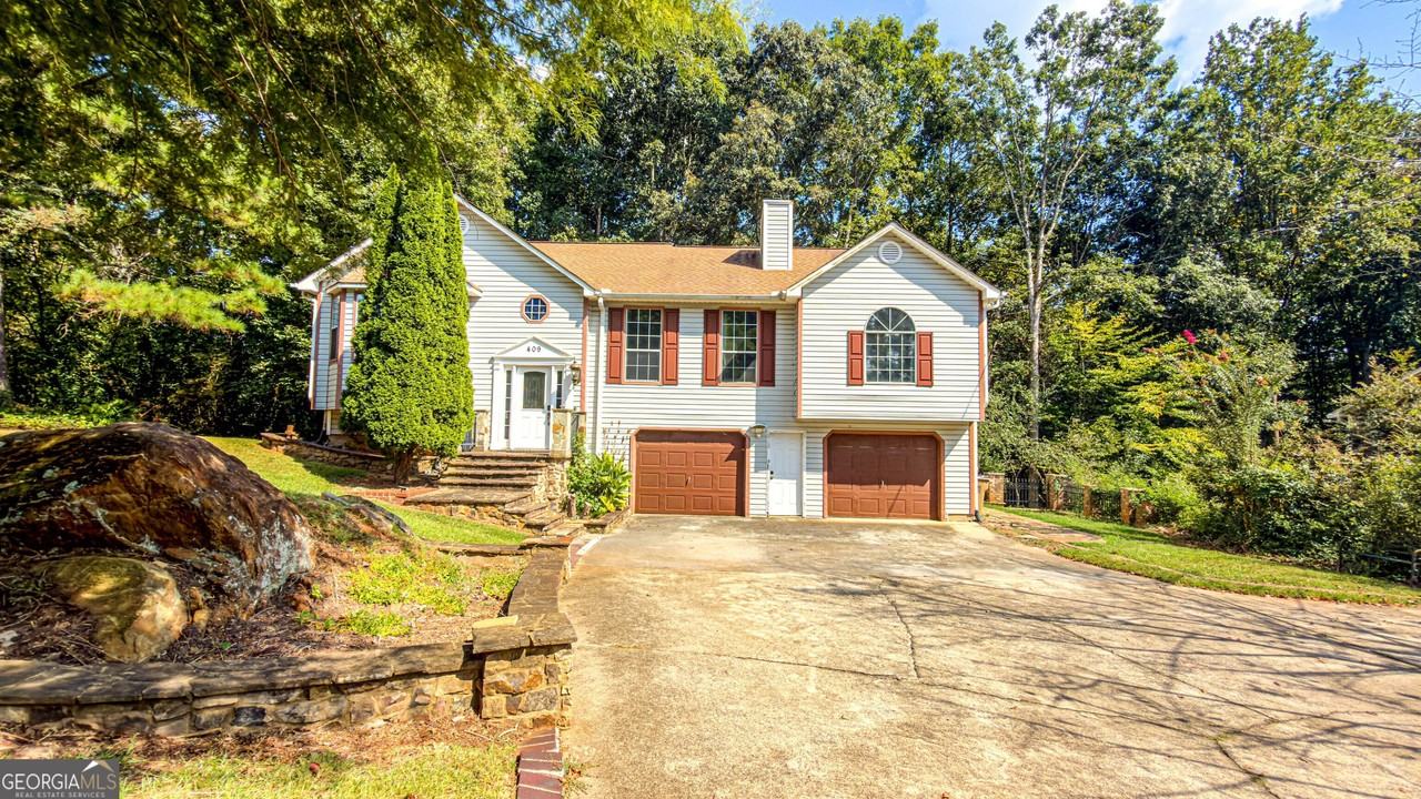 409 Fairington Ln - Photo 5 of 50