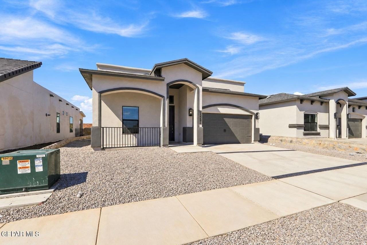 15321 Promise Ct - Photo 2 of 33