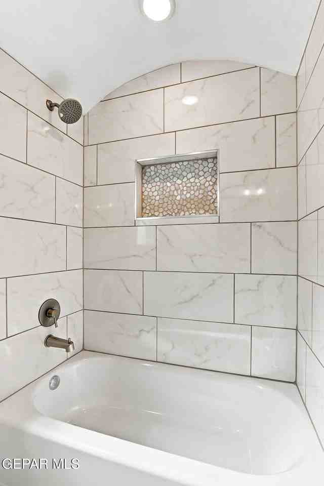 15321 Promise Ct - Photo 7 of 33