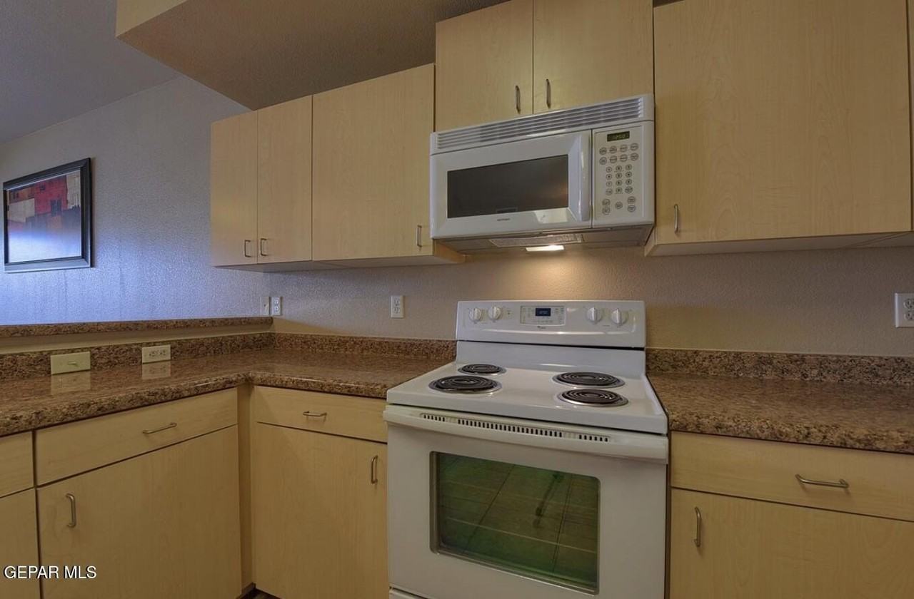 501 E Redd Rd #1 - Photo 5 of 36